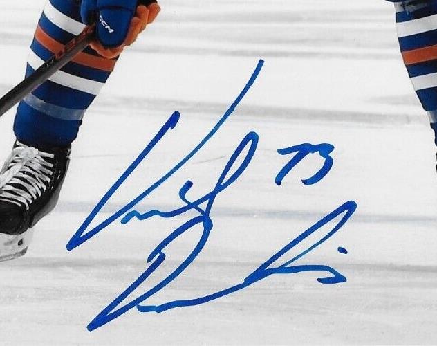 Signed Vincent Desharnais Edmonton Oilers Autographed 8x10 Photo #1 Original
