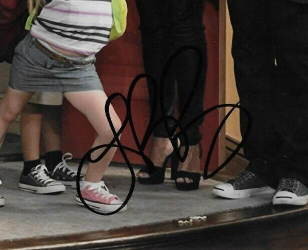 Signed Laura Bell Bundy Actress Singer Fuller House 8x10 Photo #4 Original