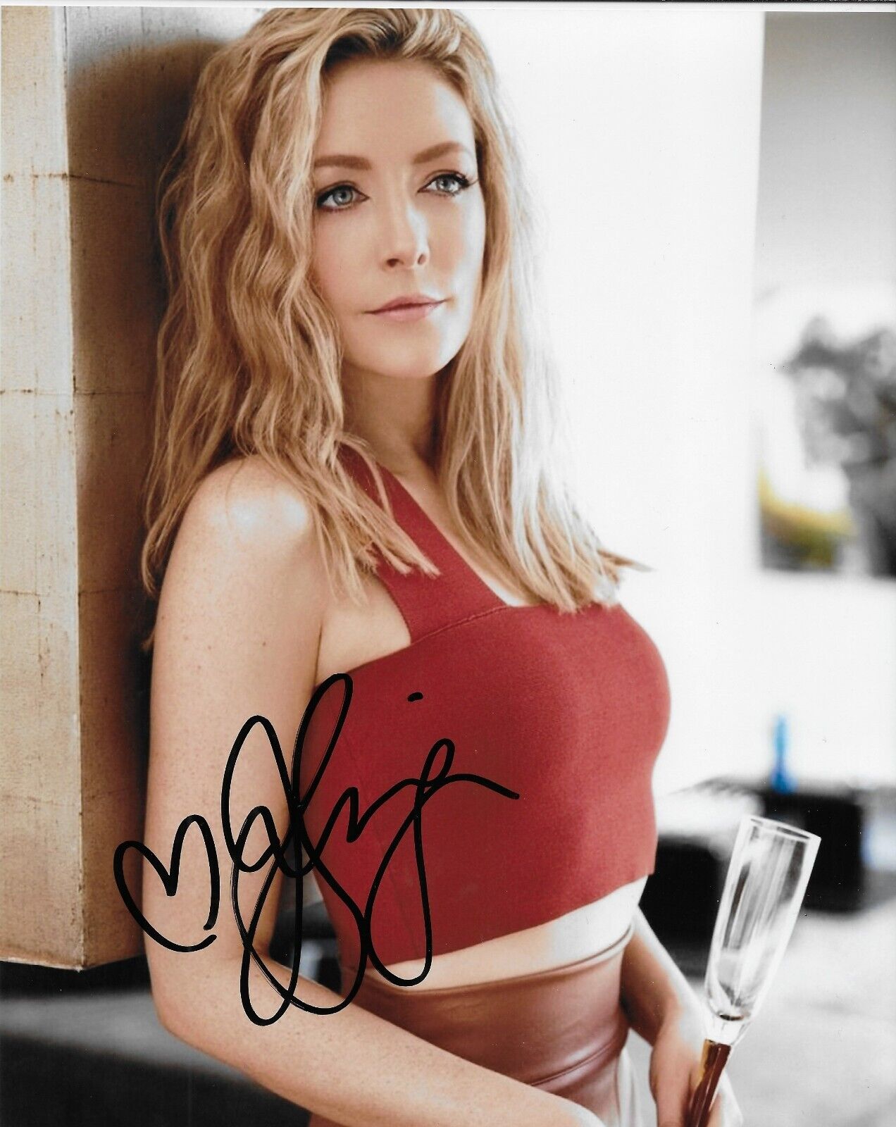 Photo 8x10 signée par l'actrice Jennifer Finnigan #2 Original