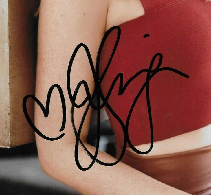 Photo 8x10 signée par l'actrice Jennifer Finnigan #2 Original