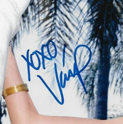 Signed LeeAnna Vamp Actress Cosplay Ghosting Autographed 8x10 Photo #1 Original