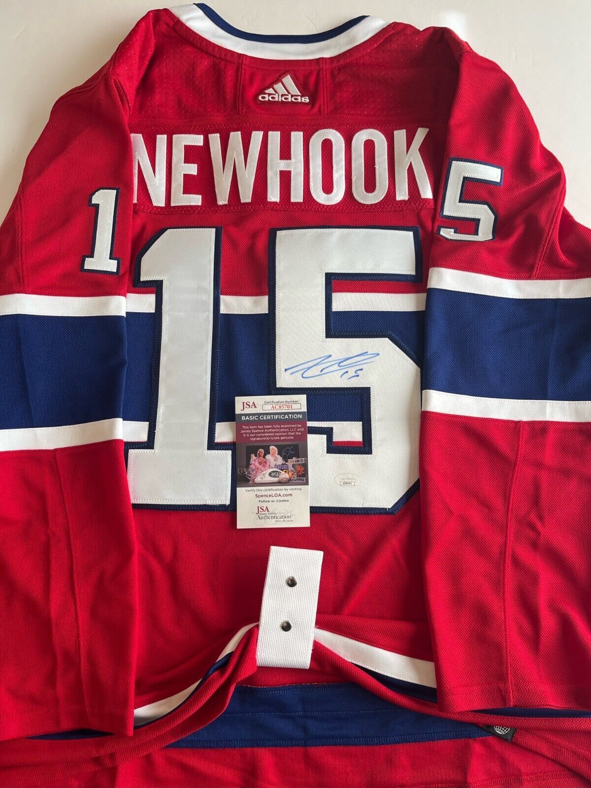 Maillot Adidas authentique signé par Alex Newhook des Canadiens de Montréal avec JSA