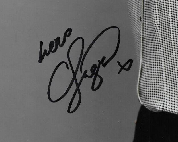 Photo autographiée 8x10 de Doctor Who signée Gugu Mbatha-Raw #2 JSA Authentication