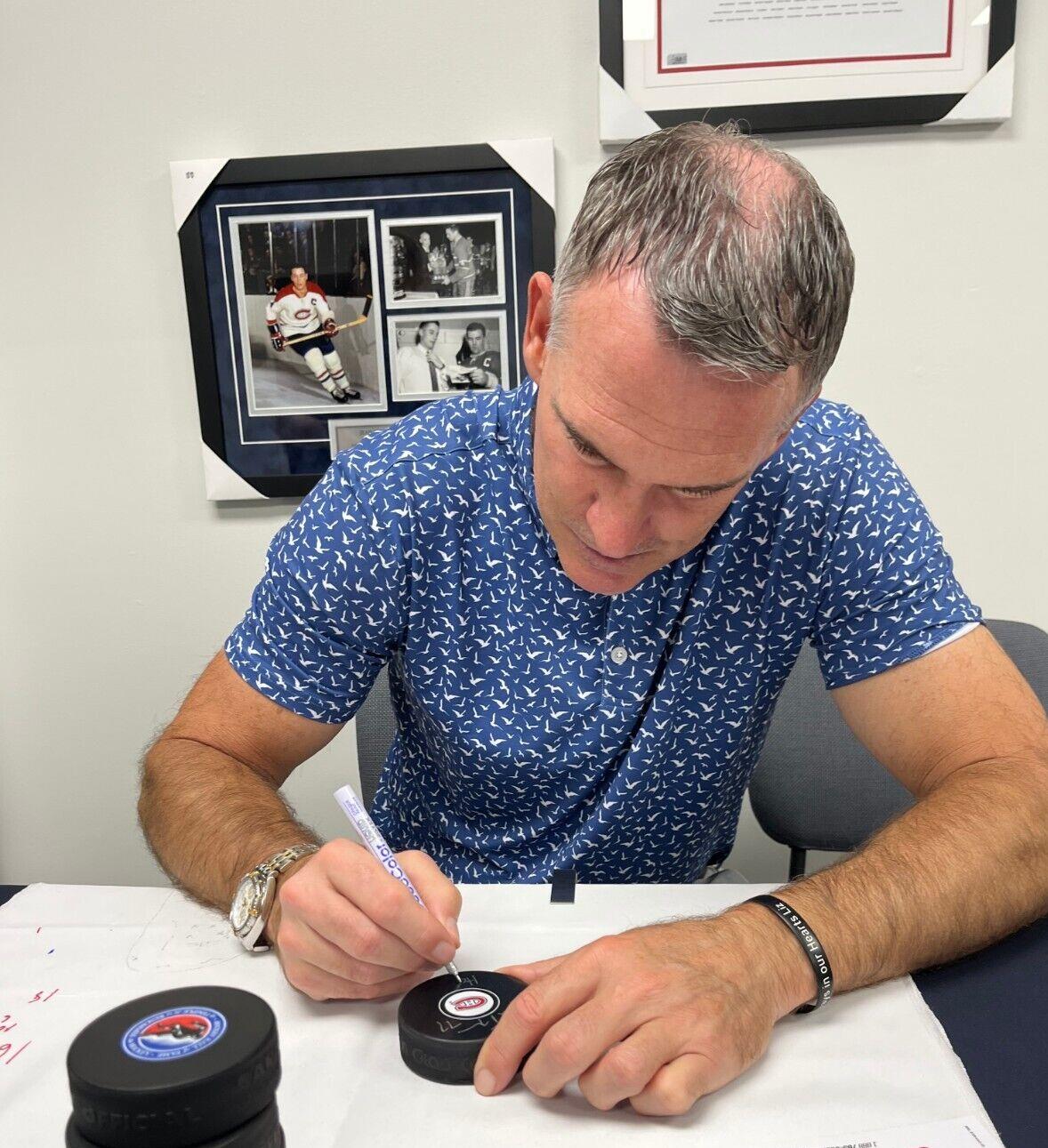 Signed Pierre Turgeon Buffalo Sabres Puck HOF 23 Inscription JSA Authentication