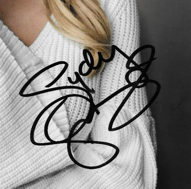 Signed Sydney Sweeney Actress 8x10 Photo #1 Original with JSA Authentication