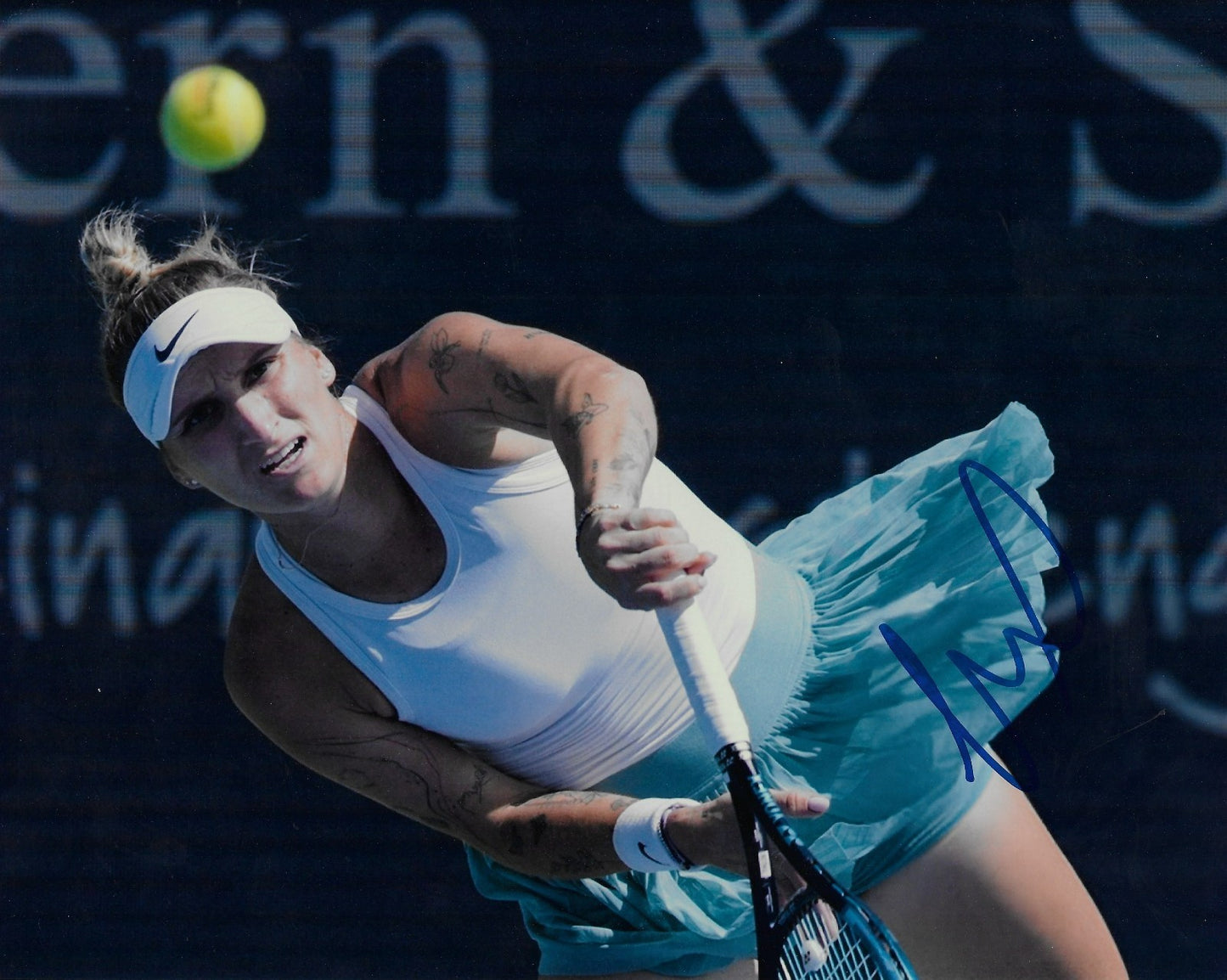 Signed Marketa Vondrousova Womens Tennis Autographed 8x10 Photo #9 Original