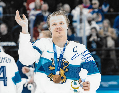 Signed Mikael Granlund Team Finland Anaheim Ducks 8x10 Photo #1 Original