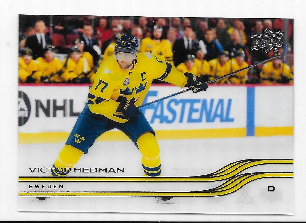Victor Hedman Tampa Bay Lightning UD Extended 2025-26 Clear Cut Sweden Card #679