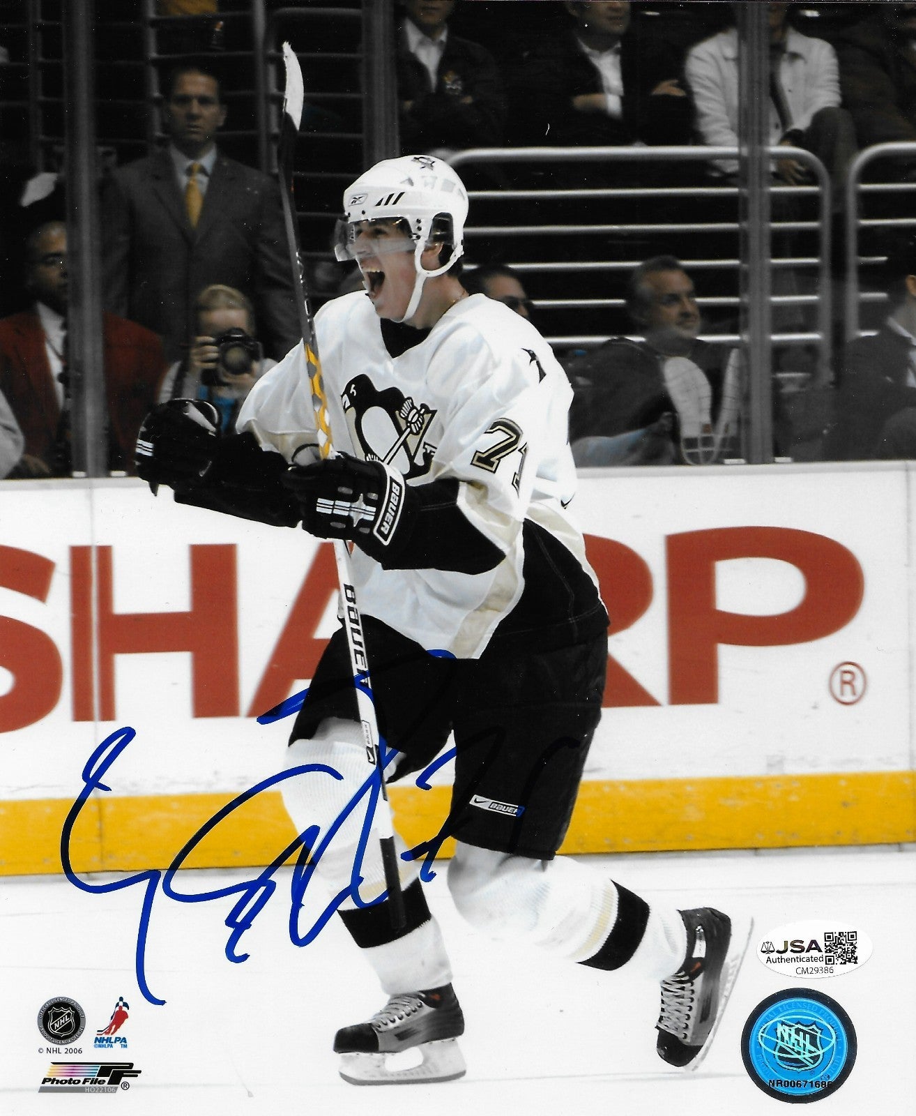 Signed Evgeni Malkin Pittsburgh Penguins 8x10 Photo #1 with JSA Authentication