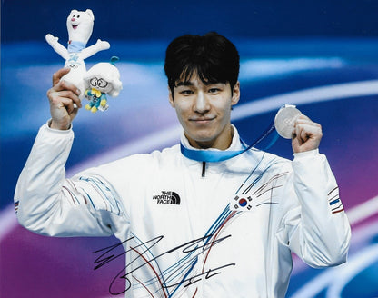 Signed Hwang Dae-heon 2026 Milano Olympics Speed Skating 8x10 Photo #1 Original