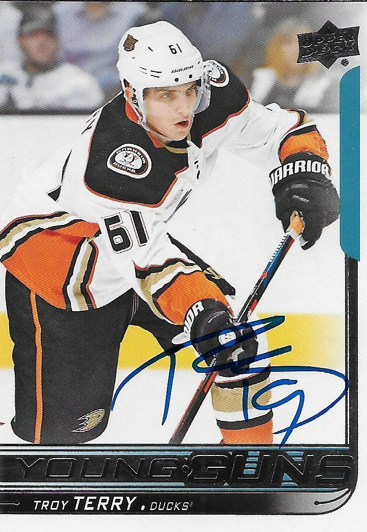 Signed Troy Terry Young Guns 2018-19 UD Anaheim Ducks Rookie Card
