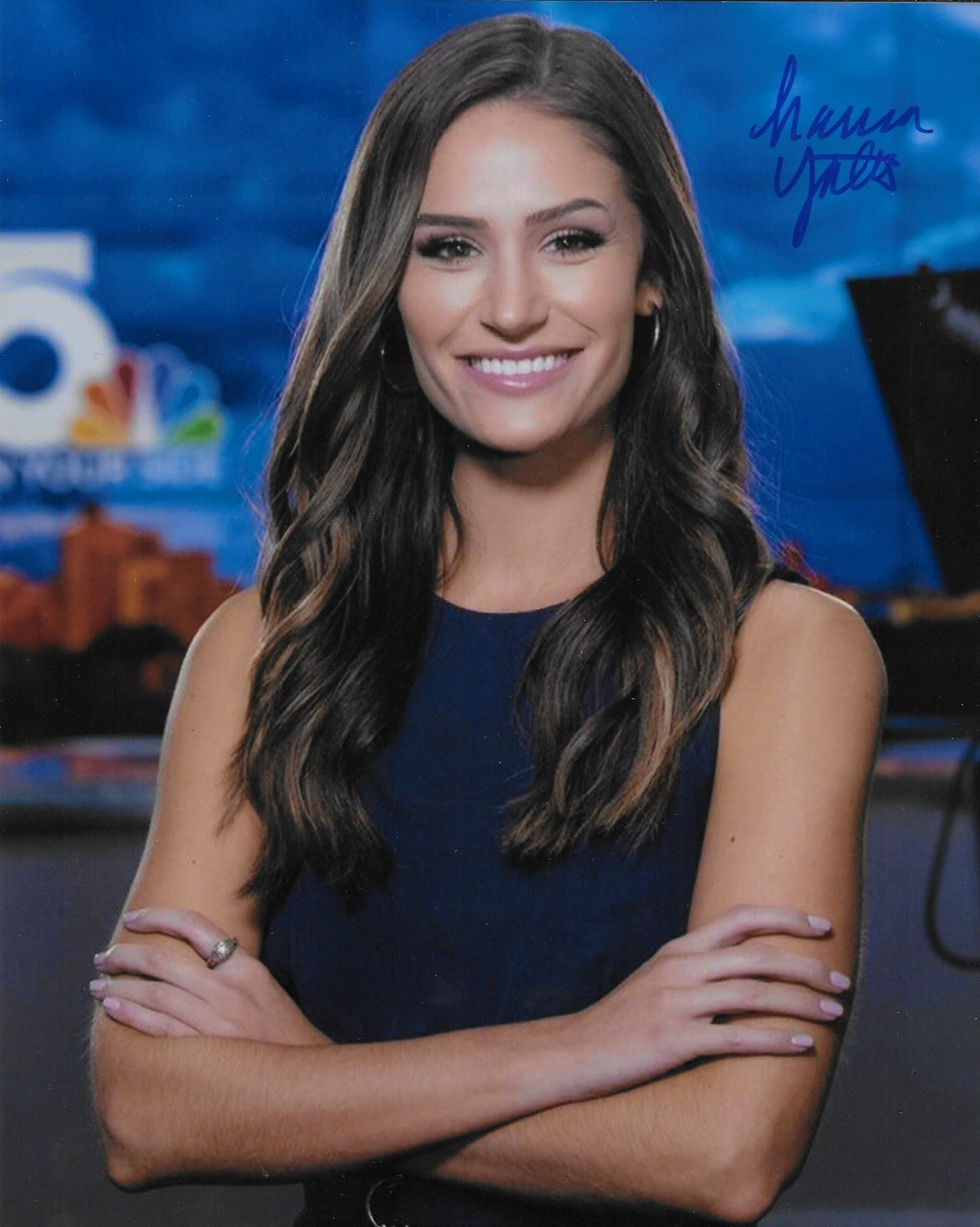 Signed Hanna Yates Carolina Hurricanes Broadcaster 8x10 Photo #1 Original