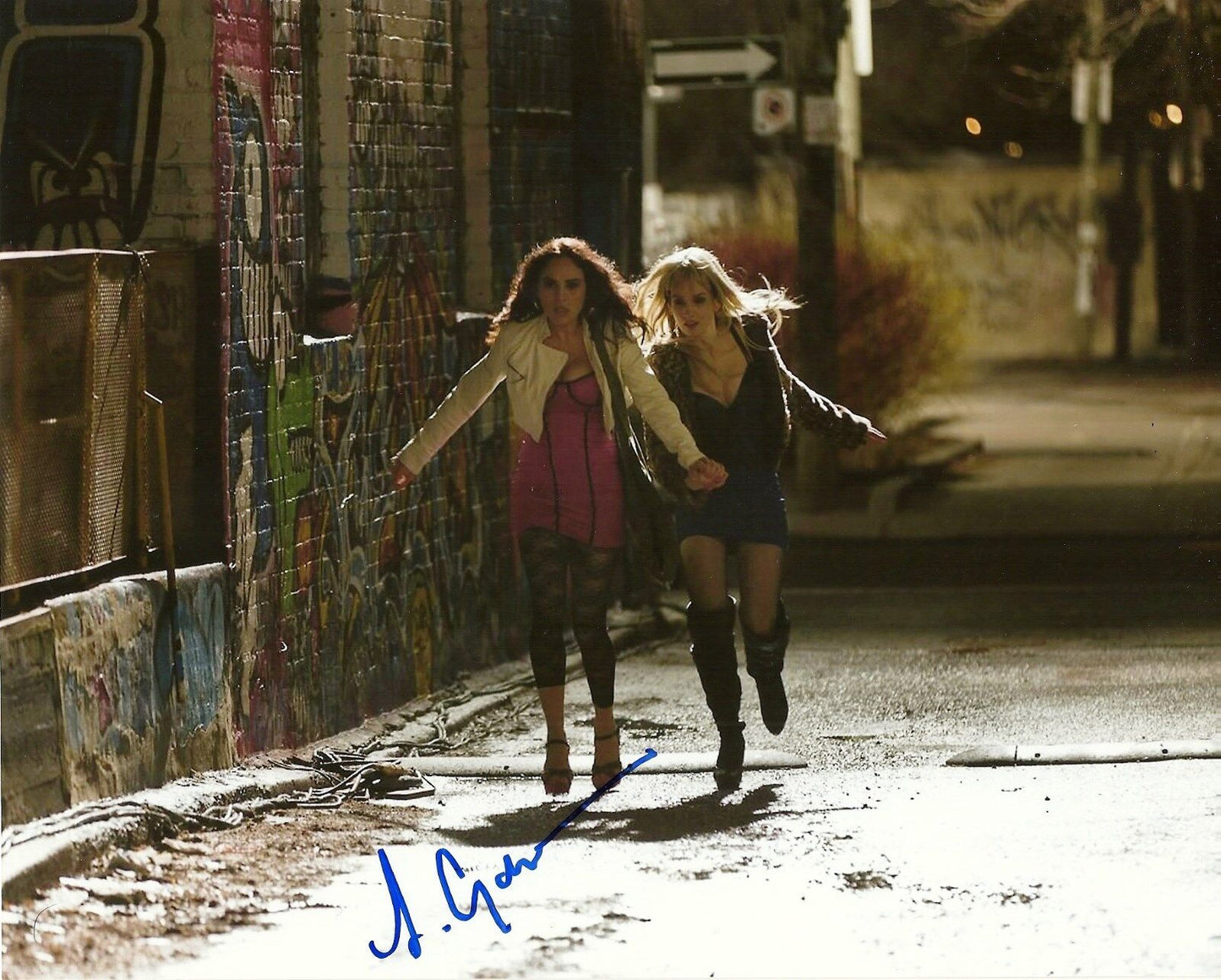 Autographed Amber Goldfarb Punisher No Mercy Being Human Red Ruby 8x10 Photo 2