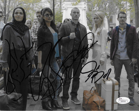Pièce Quantico 8X10 autographiée avec JSA signée par Priyanka Chopra Johanna Braddy Jake