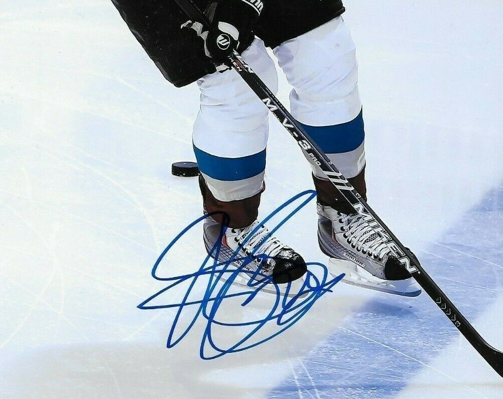 Autographed Colorado Avalanche Kyle Quincey 8x10 Photo Original