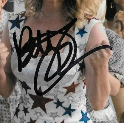 Signed Betty Gilpin Actress Autographed Glow 8x10 Photo #2 Original