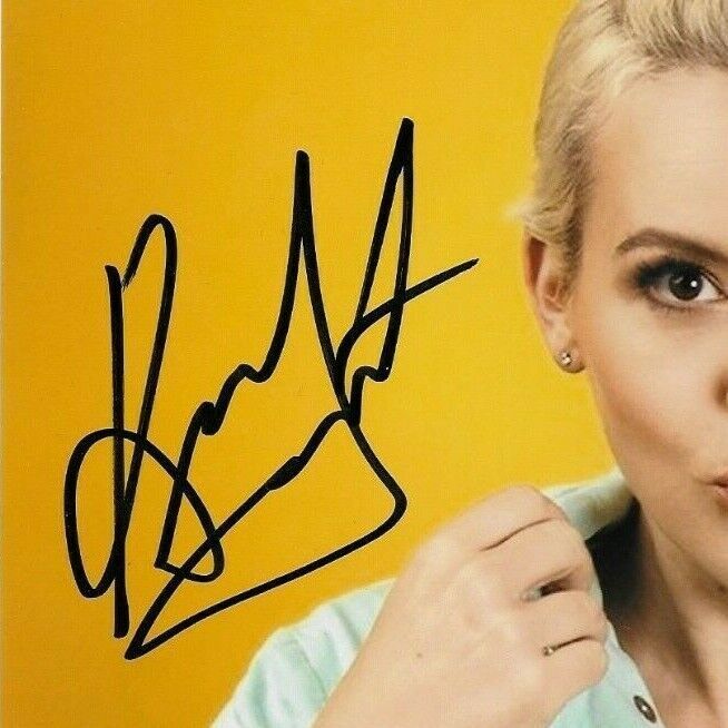 Autographed Actress Kimmy Gatewood signed 8x10 Glow 3