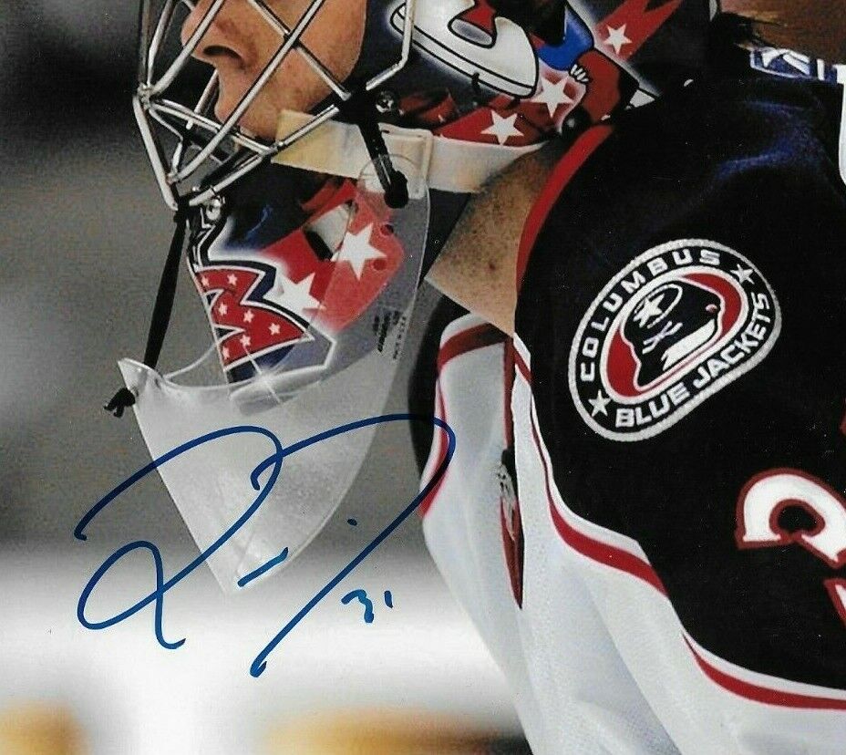 Autographed Columbus Blue Jackets Goalie Pascal Leclaire 8x10 Photo Original