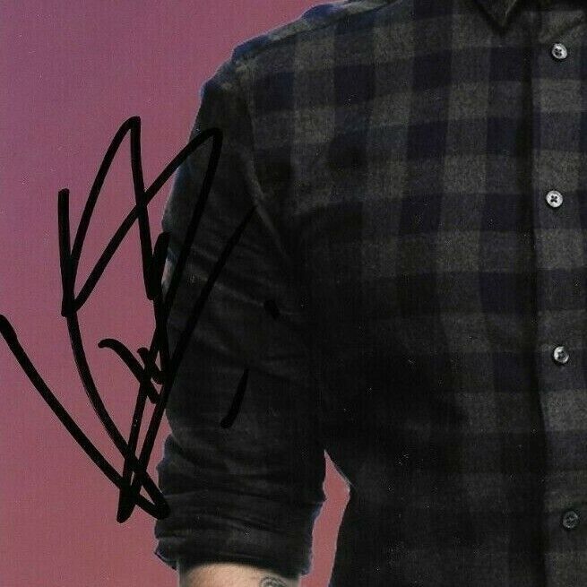 Autographed Vir Das signed 8x10 Photo 4