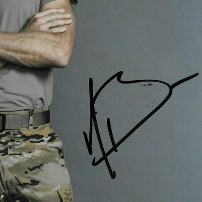 Photo autographiée de Matt Barr 8x10 pouces Sleepy Hallow Blood &amp; Treasure Valor 2
