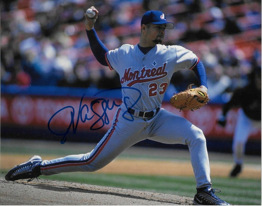 Photo originale autographiée de Javier Vazquez des Expos de Montréal 8x10