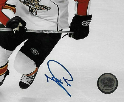 Autographed Florida Panthers Nathan Horton 8x10 Photo Original
