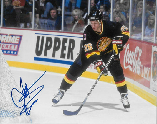 Photo 8x10 autographiée par Tim Hunter des Canucks de Vancouver #5