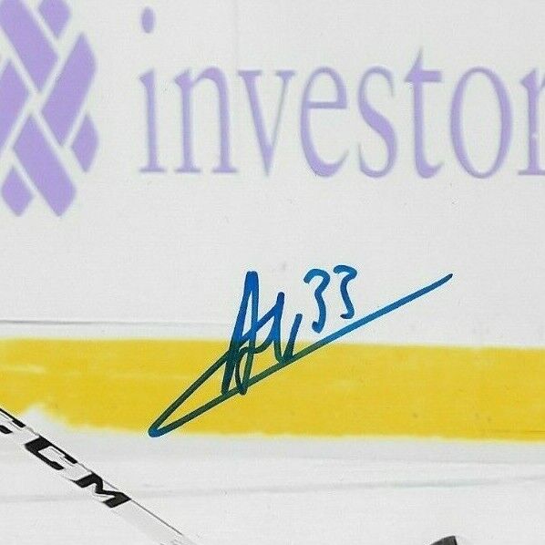 Autographed New Jersey Devils Auvitu Yohann 8x10 Photo Original