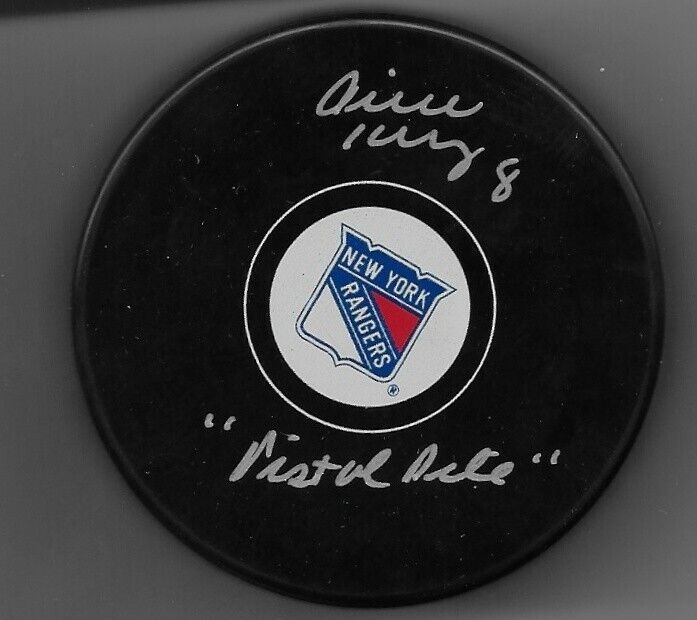 Pistolet Pete Puck original autographié par Pierre Jarry des Rangers de New York
