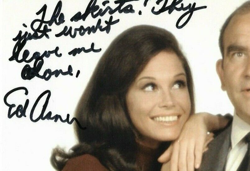 Autographed Award winner Ed Asner signed  Mary Tyler Moore 8x10 photo