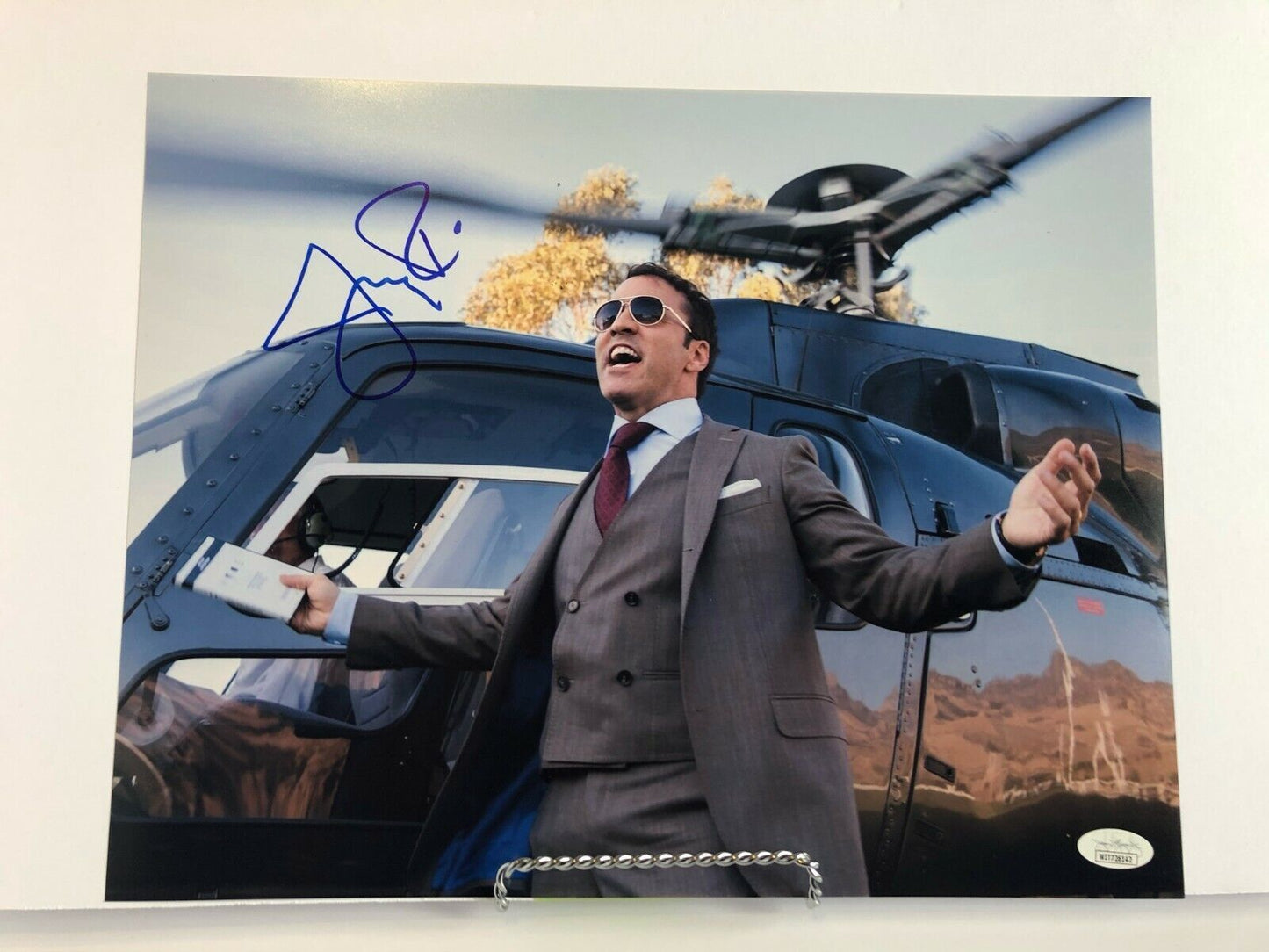 Autographed Jeremy Piven Entourage 11x14 Photo signed Ari Gold JSA witnessed 4