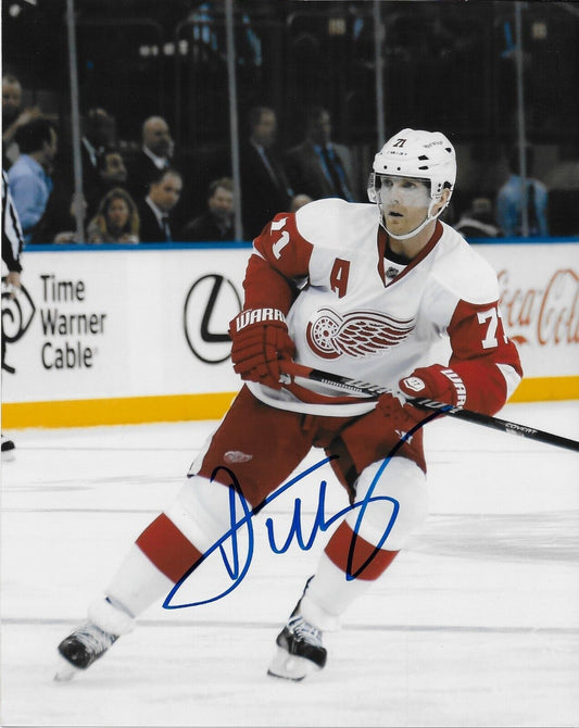 Autographed Detroit Red Wings Dan Cleary 8x10 Photo Original