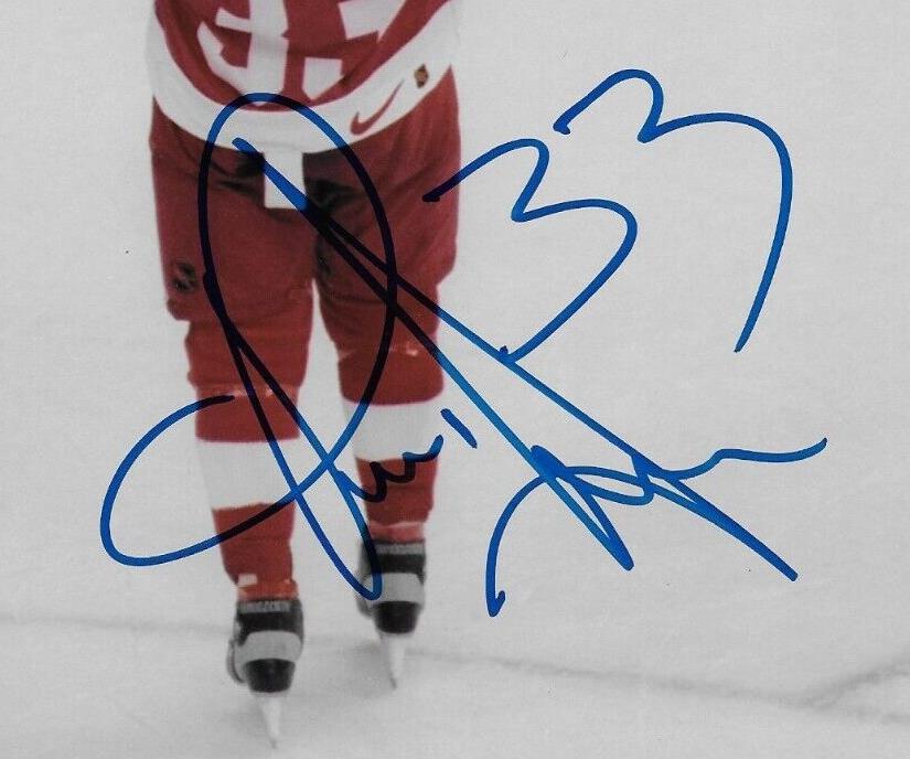 Autographed Detroit Red Wings Kris Draper Stanley Cup 8x10 Photo #2 Original