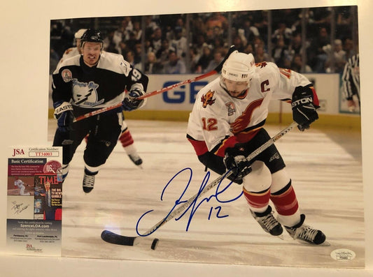 Auto. Calgary Flames Hall of Famer Jarome Iginla 11x14 Photo JSA Authentication