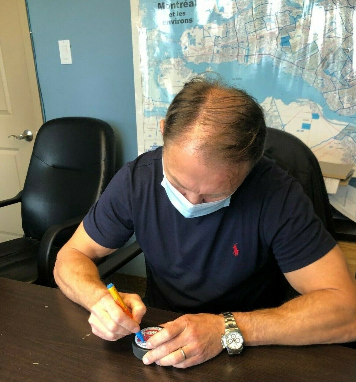 Rondelle autographiée par Oleg Petrov des Canadiens de Montréal, champion de la Coupe Stanley 1992-1993