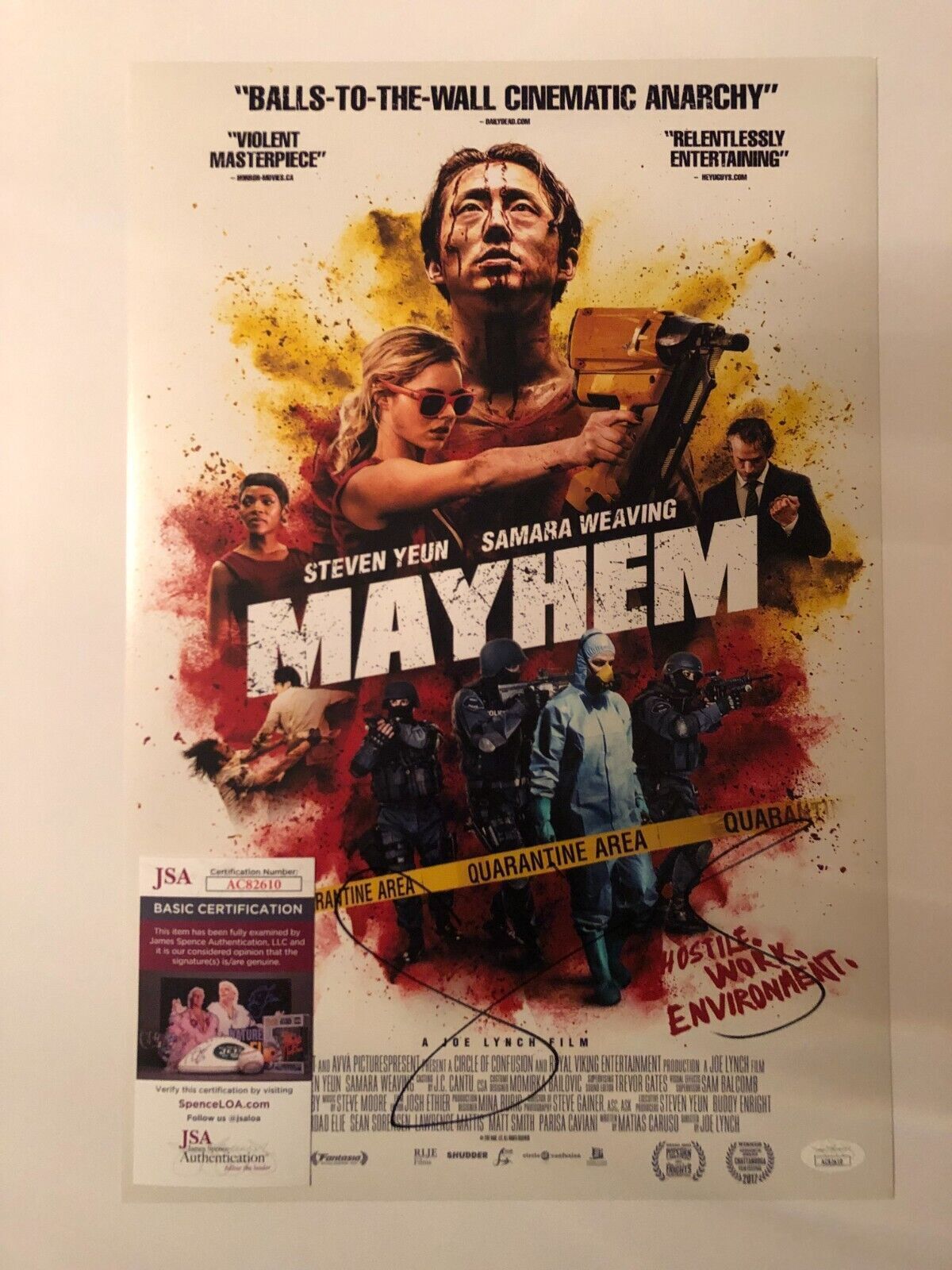 Photo autographiée Mayhem 12x18 signée par Samara Weaving JSA cert