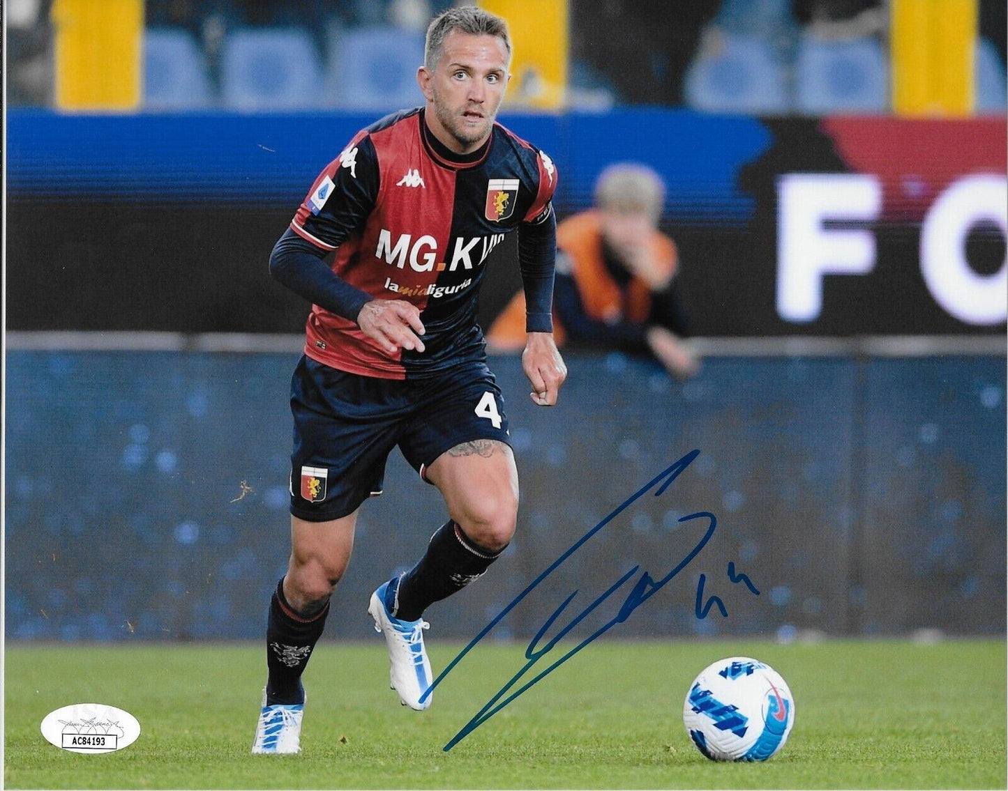 Auto. Domenico Criscito Genoa CFC Toronto FC 8x10 Photo #2 avec authentification JSA