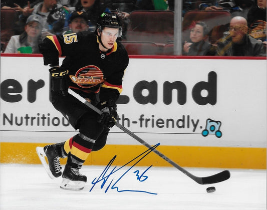 Photo autographiée de Matthew Highmore des Canucks de Vancouver 8x10