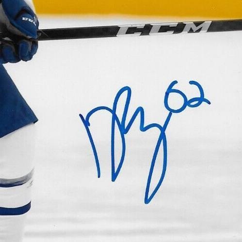 Photo autographiée de Brett Seney des Maple Leafs de Toronto, format 8 x 10, n° 2, originale