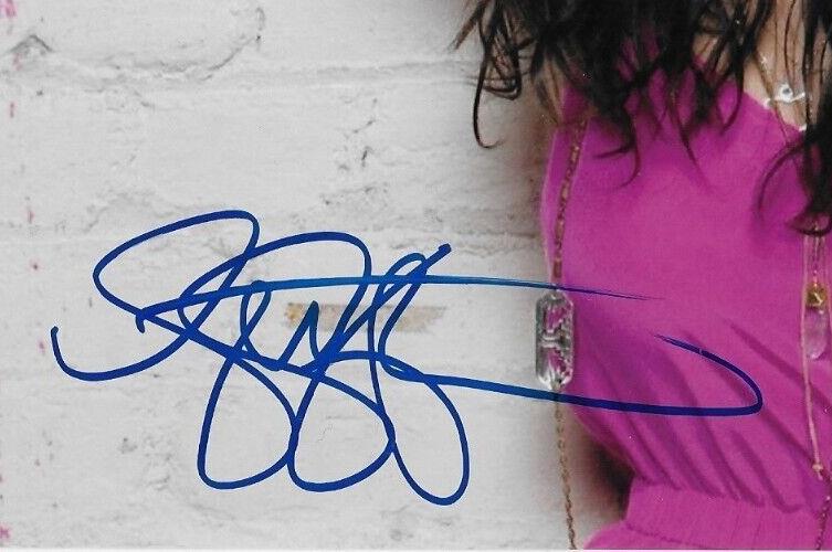 Photo autographiée de l'auteure-compositrice-interprète Kate Voegele 8x10 originale de One Tree Hill