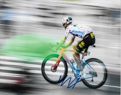 Photo dédicacée du cycliste Magnus Cort UCI EF Education-Easy Post 8x10 7 Original