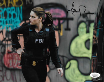 Photo 8x10 signée Missy Peregrym FBI Most Wanted #1 avec authentification JSA