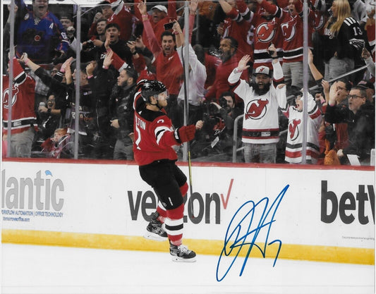 Photo 8x10 autographiée par Dougie Hamilton des Devils du New Jersey #4