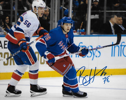 Photo 8x10 autographiée par Brennan Othmann des Rangers de New York #2