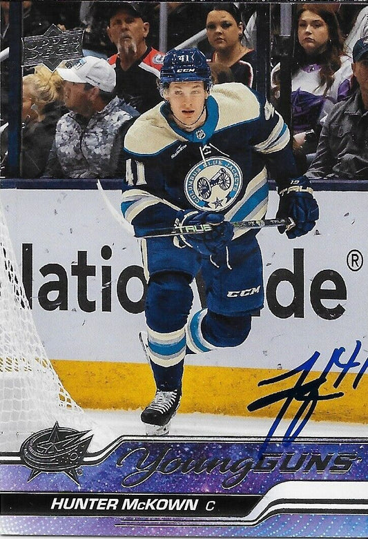 Carte de recrue Young Guns signée Hunter McKown 2023-24 UD Columbus Blue Jackets