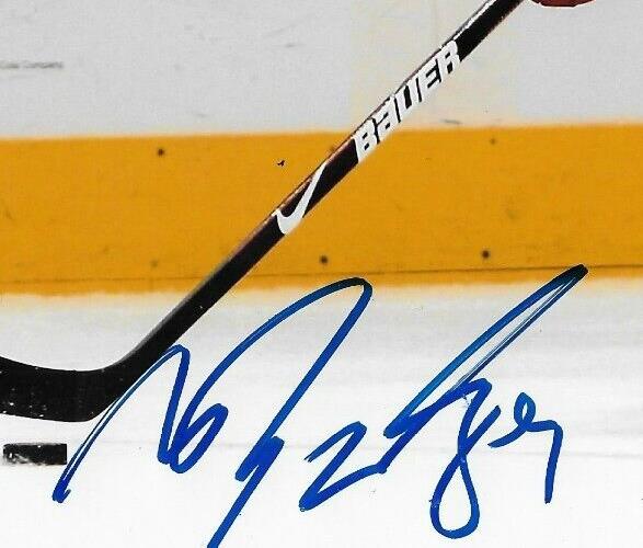 Photo autographiée 8x10 de Mikkel Boedker des Coyotes de l'Arizona n°2
