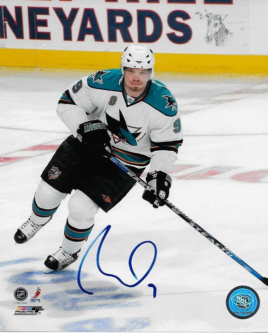 Photo 8x10 autographiée de Milan Michalek des Sharks de San Jose n°1 originale
