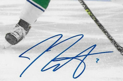 Photo autographiée 8x10 signée Jack Rathbone Vancouver Canucks #3 Original