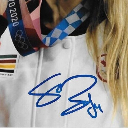 Signed Shelina Zadorsky Team Canada Soccer Gold 2020 Tokyo Olympics 8x10 Photo 2