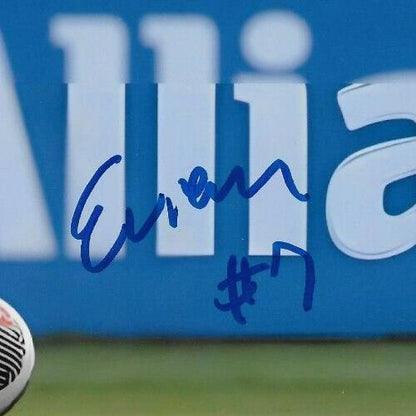 Photo autographiée 8x10 de l'équipe canadienne de soccer féminin signée Evelyne Viens 5 originale